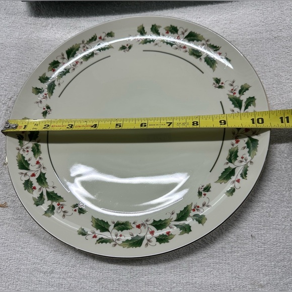 Vintage Holly Berry +Leaf CAKE PLATE & SERVER Fine Porcelain Christmas Serveware - Picture 6 of 9